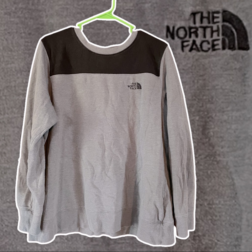 The North Face Women's Longsleeve.😁😁🔥🔥